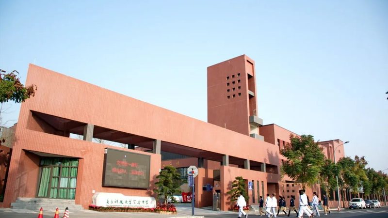 高精度电子配件定制的奥秘：如何确保品质与性能